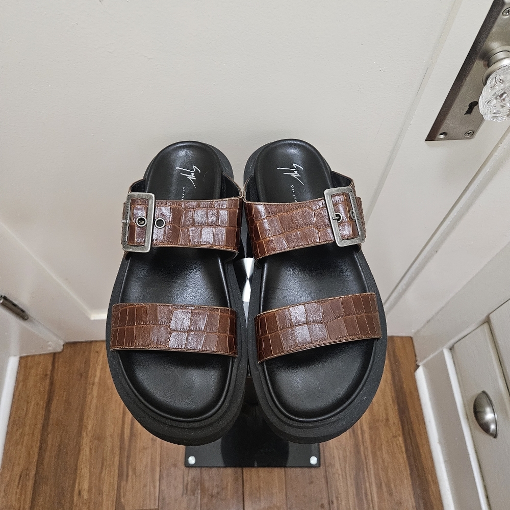 Men's Giuseppe zanotti sandals.